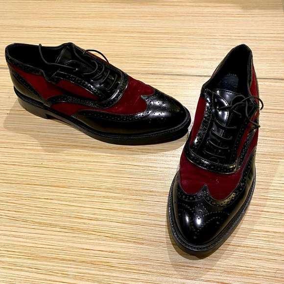 Burberry Oxford Lace Up Loafers - Picture 1 of 5